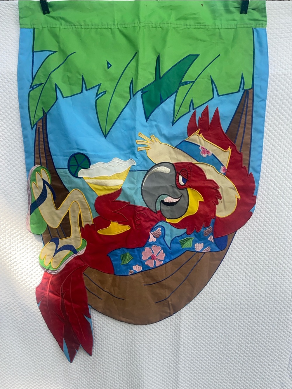 Embroidered Big Banner Flag Double-Sided Macaw Parrot Flip-Flops 13" x 21"
🦜